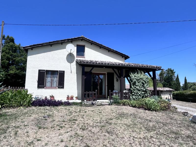 Maison traditionnelle - 143 m² - 8 pièces