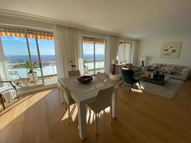 Appartement - 99 m² - 3 pièces