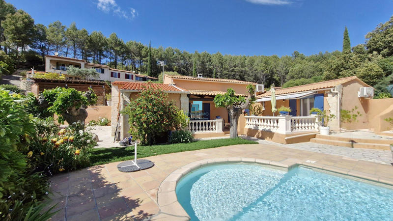 Maison - 195 m² - 6 pièces