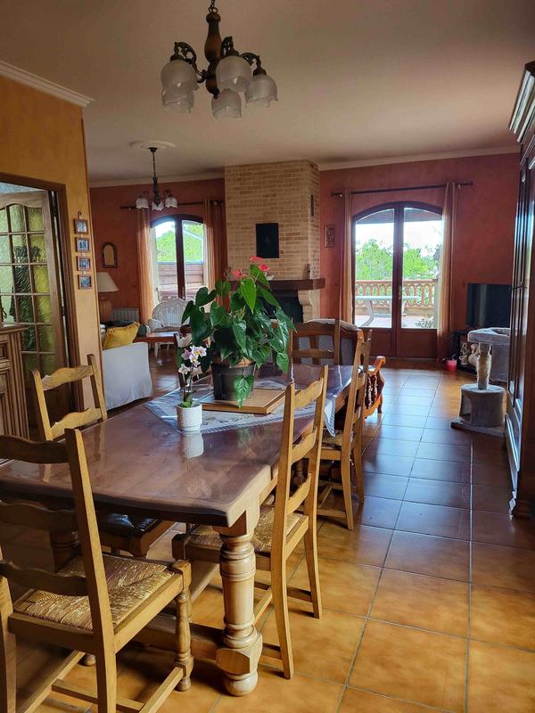 Villa - 196 m² - 7 pièces