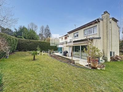 Maison - 101 m² - 5 pièces