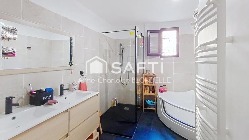 Maison - 97 m² - 5 pièces