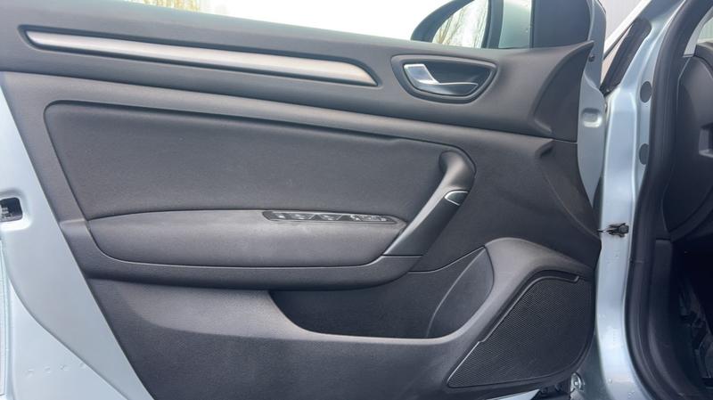 Renault Mégane IV 1.5 Blue dCi 115 Business - Entretien constructeur