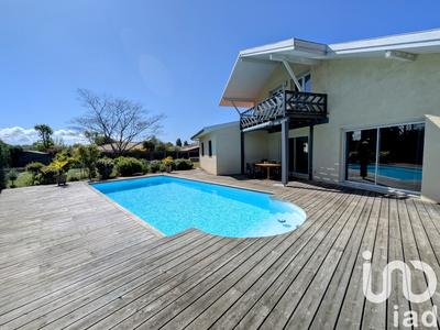 Maison - 160 m² - 5 pièces