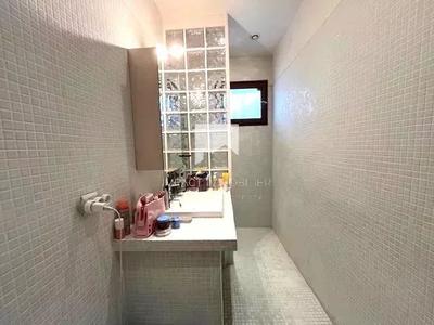 Maison - 96 m² - 7 pièces