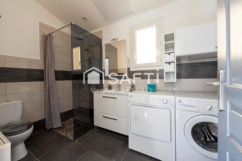 Villa - 252 m² - 9 pièces