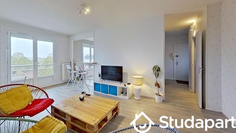 Chambre - 77 m² - 1 pièce