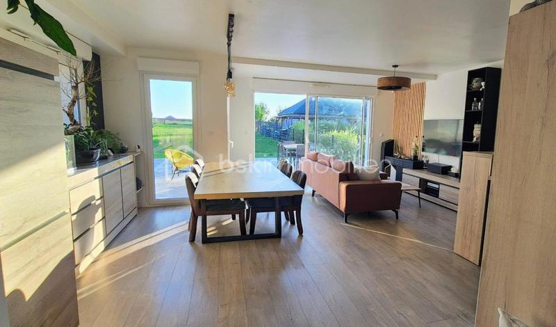 Maison - 90 m² - 5 pièces