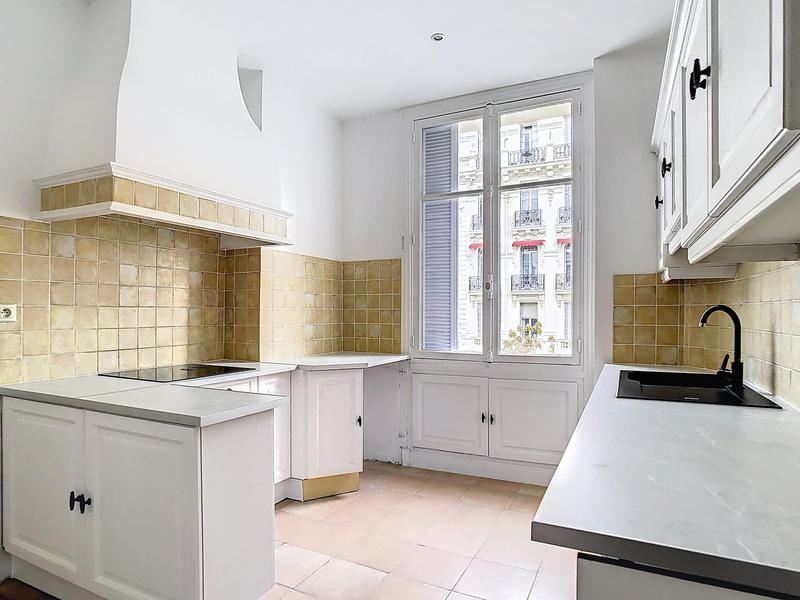 Appartement - 140 m² - 3 pièces