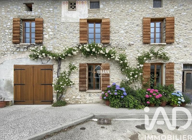 Maison de village - 145 m² - 5 pièces