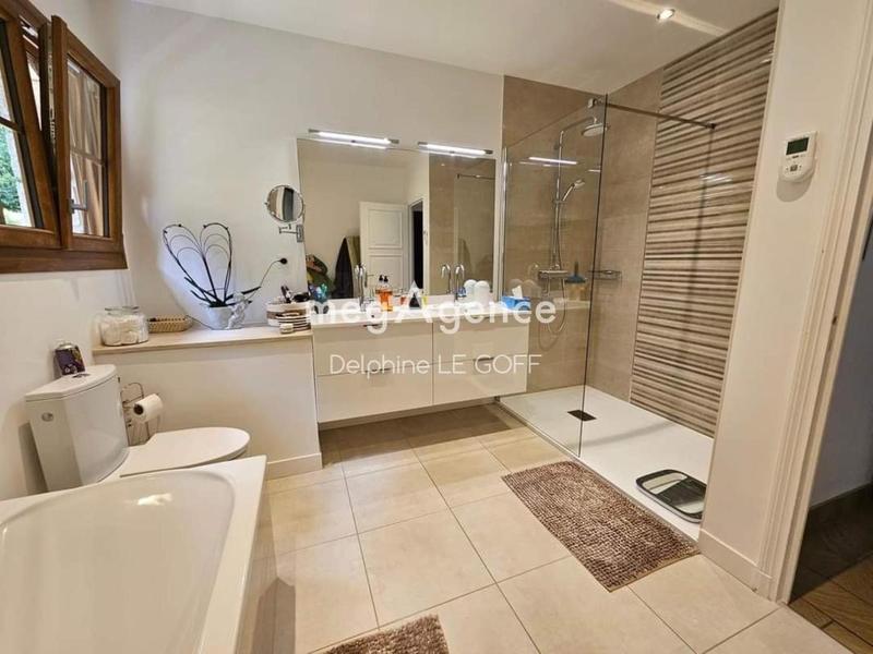 Maison ancienne - 224 m² - 9 pièces