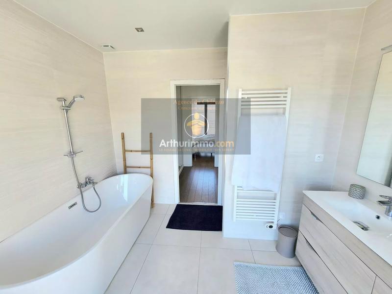 Maison - 155 m² - 6 pièces