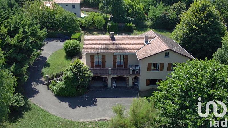 Maison - 187 m² - 9 pièces