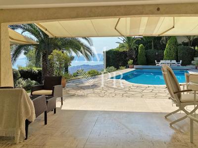 Villa - 230 m² - 5 pièces