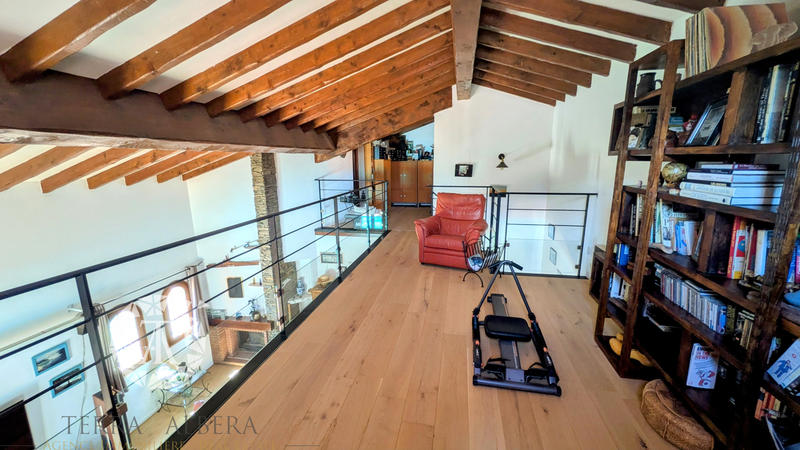 Villa - 212 m² - 8 pièces