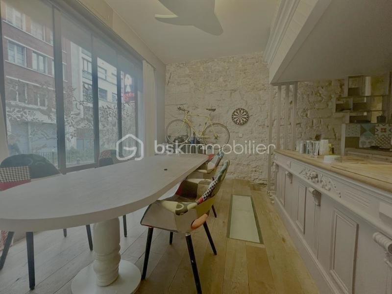 Loft - 81 m² - 4 pièces