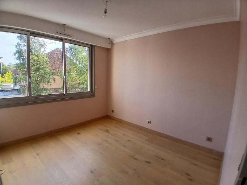 Appartement - 92 m² - 5 pièces