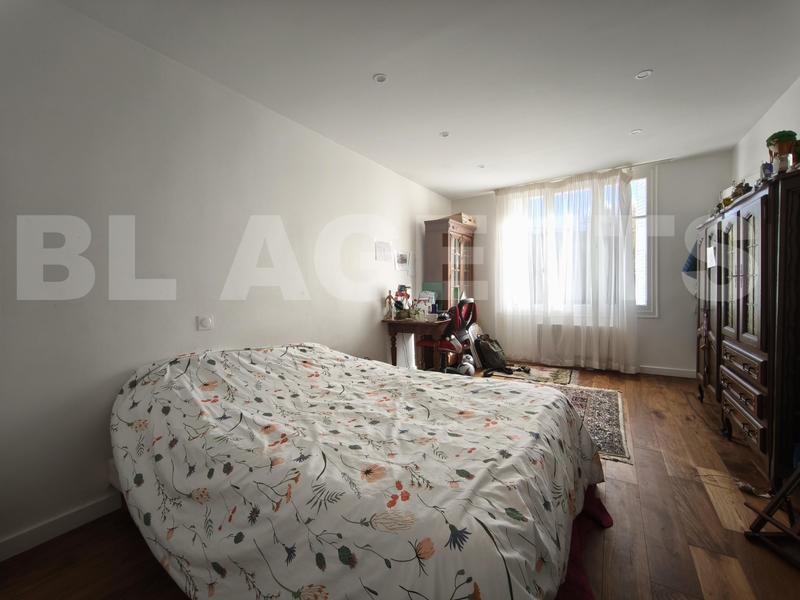 Maison - 182 m² - 5 pièces