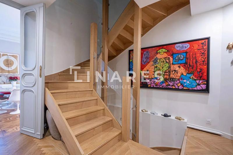 Appartement - 245 m² - 7 pièces