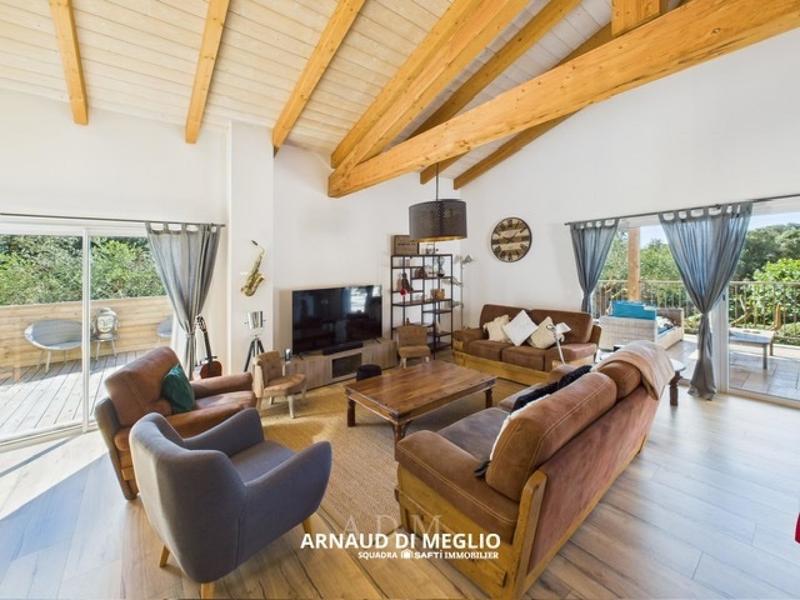 Villa - 324 m² - 11 pièces