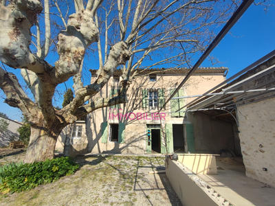 Mas - 150 m² - 8 pièces