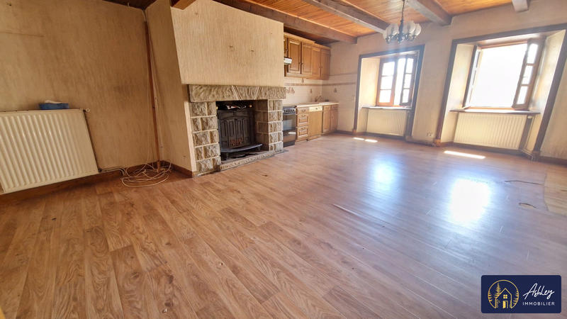 Maison - 96 m² - 5 pièces