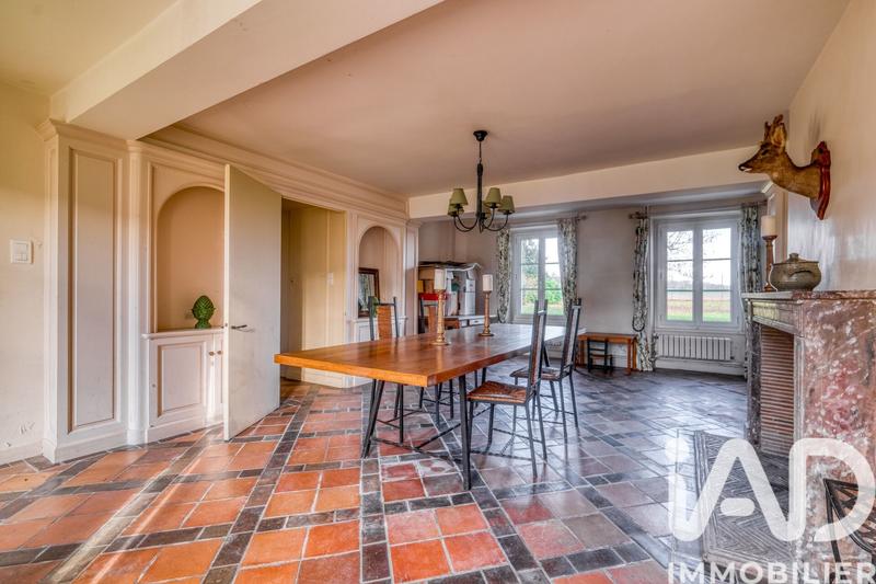 Maison - 300 m² - 10 pièces