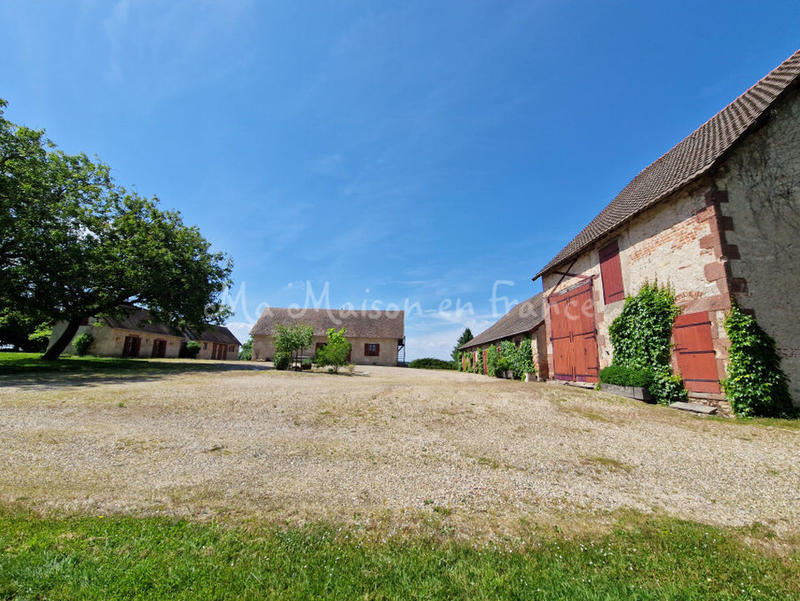 Maison - 157 m² - 11 pièces