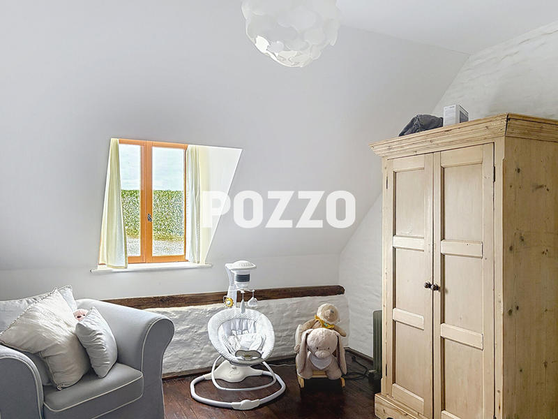 Maison - 234 m² - 7 pièces