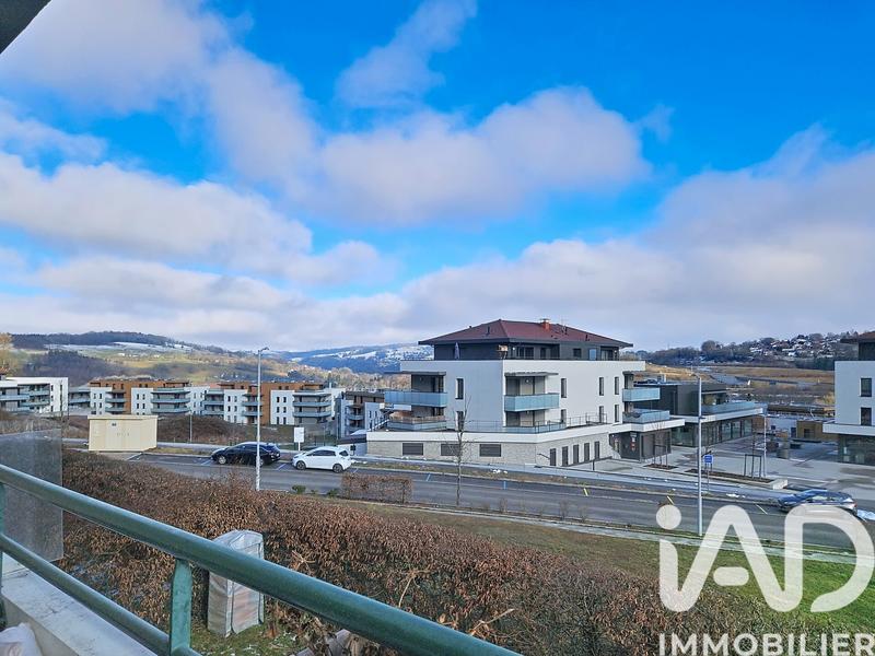 Appartement - 90 m² - 4 pièces