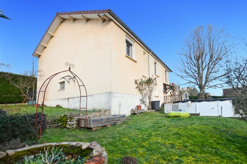 Maison - 110 m² - 5 pièces