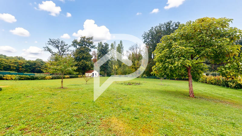 Maison - 270 m² - 8 pièces