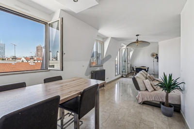 Duplex - 157 m² - 5 pièces