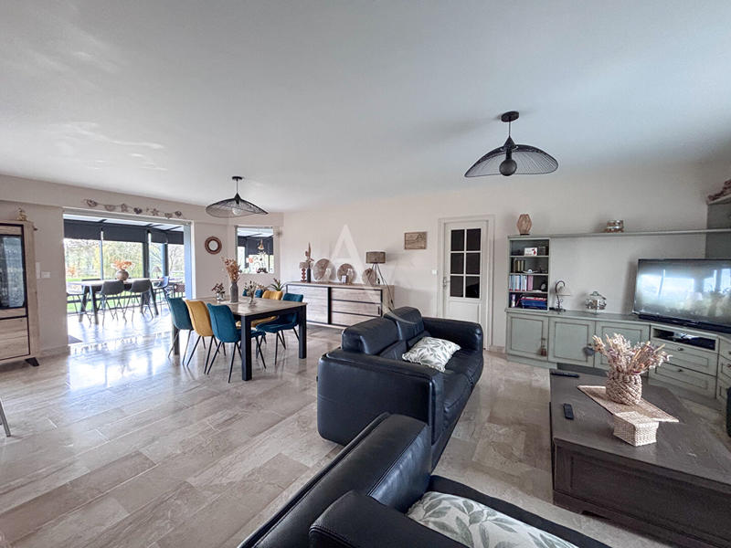 Maison - 185 m² - 5 pièces