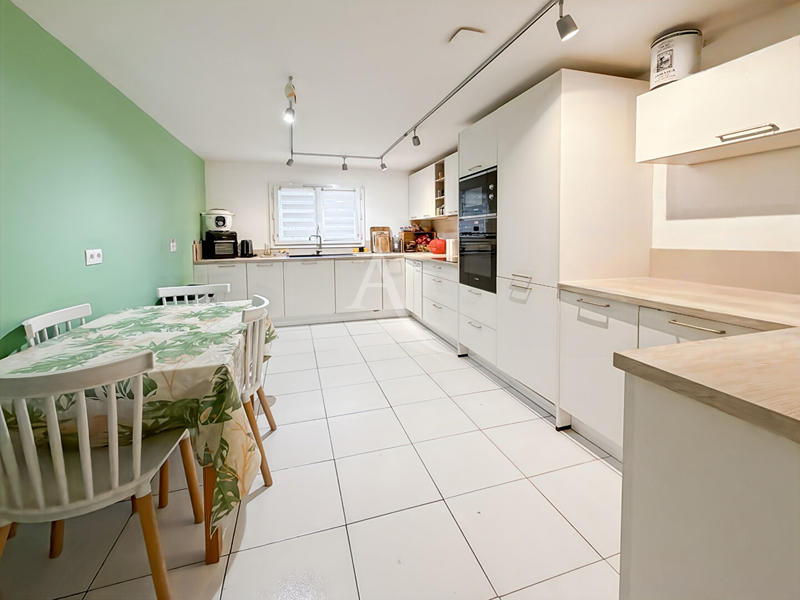 Maison - 124 m² - 6 pièces