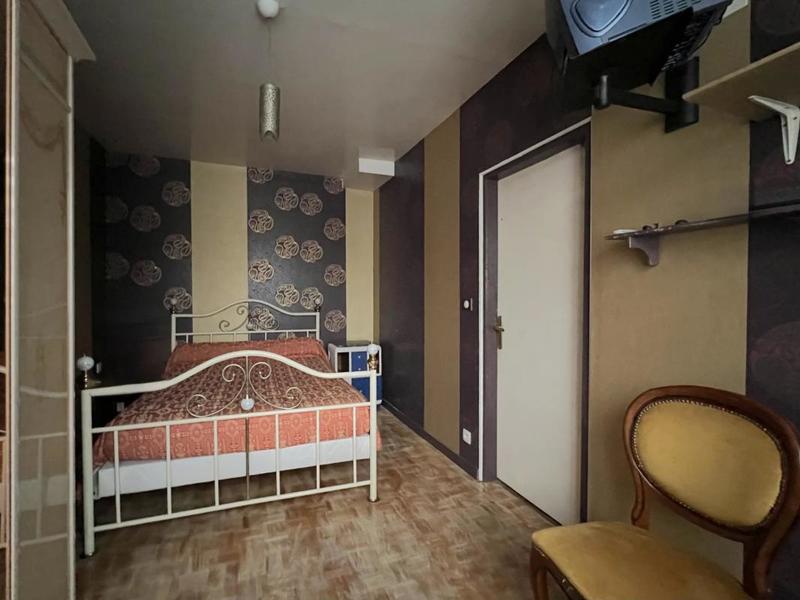 Maison - 140 m² - 8 pièces