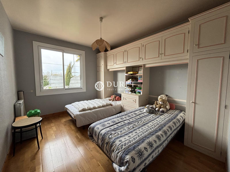 Maison - 143 m² - 8 pièces