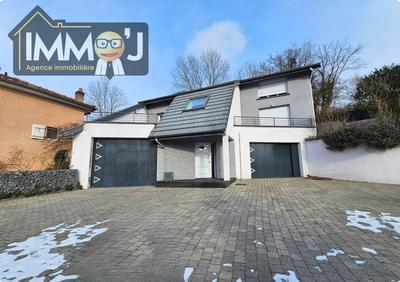 Maison - 196 m² - 8 pièces