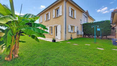 Maison - 88 m² - 4 pièces