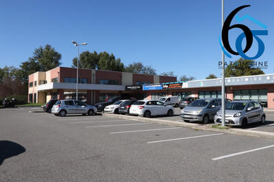 Local commercial - 279 m² - 8 pièces