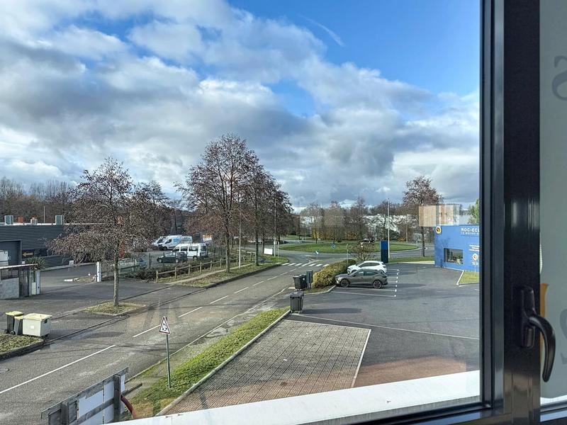 Bureau - 310 m² - 1 pièce