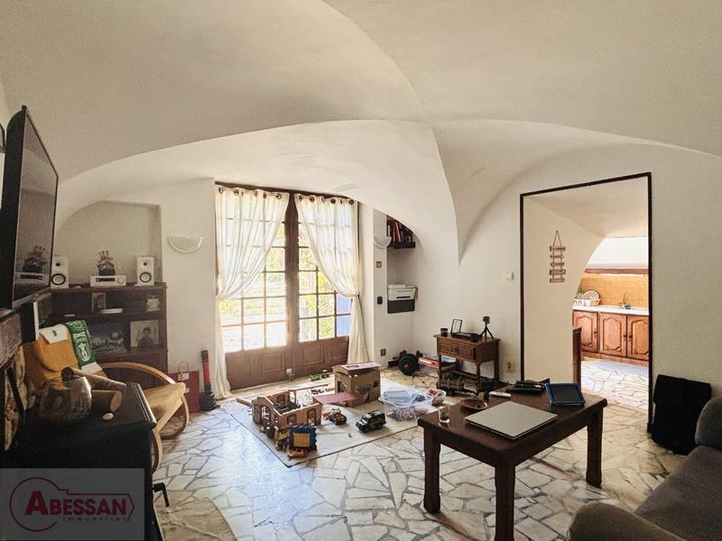 Maison en pierre - 205 m² - 8 pièces