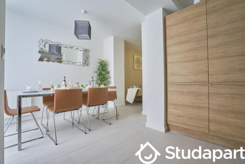 Chambre - 11 m² - 1 pièce