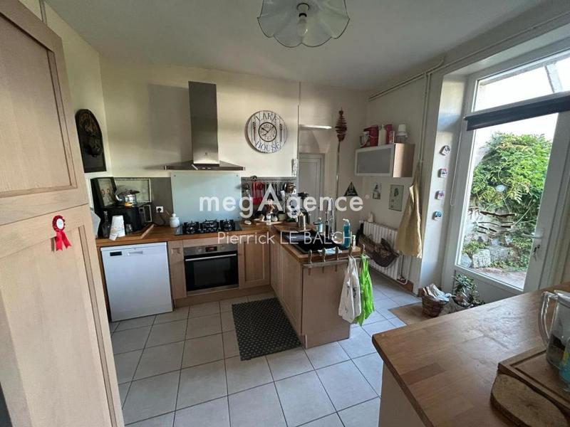 Maison - 127 m² - 8 pièces