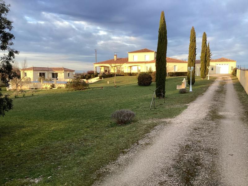 Maison de maîtres - 222 m² - 8 pièces