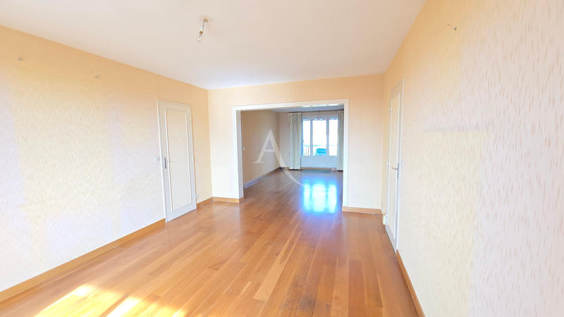 Appartement - 83 m² - 4 pièces