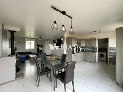 Maison - 86 m² - 4 pièces