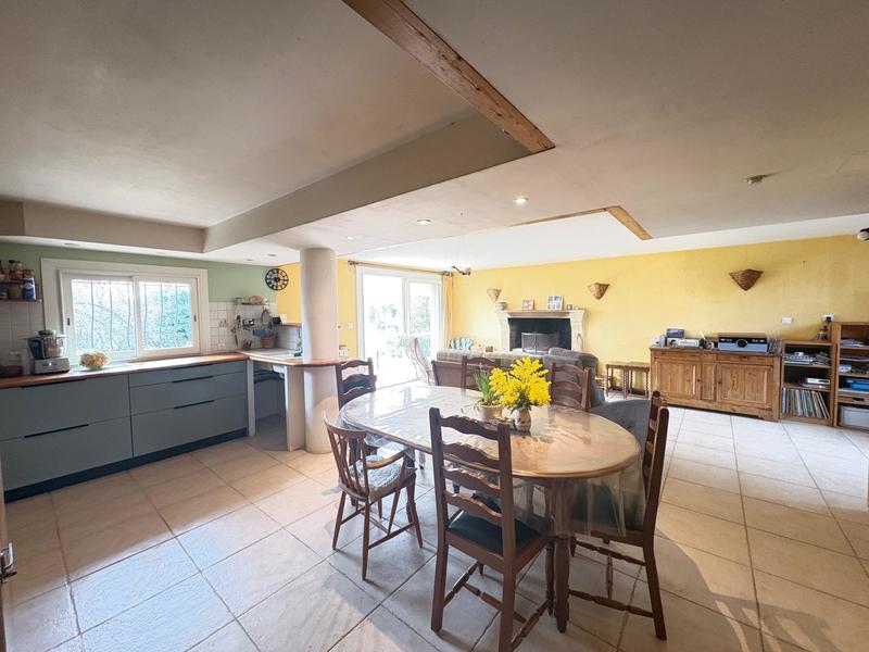 Maison - 144 m² - 4 pièces