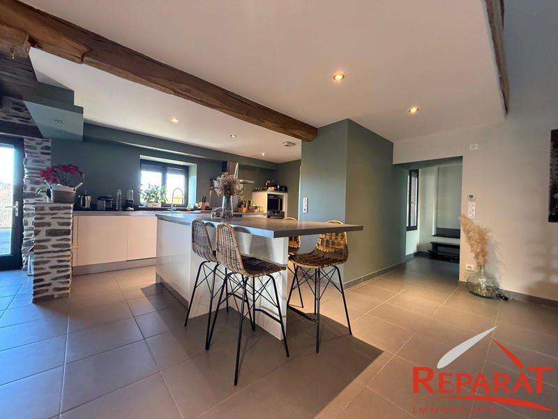 Maison - 161 m² - 6 pièces