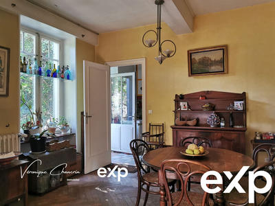 Maison - 198 m² - 7 pièces